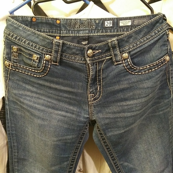 Woman's Miss Me Jeans - Picture 2 of 4